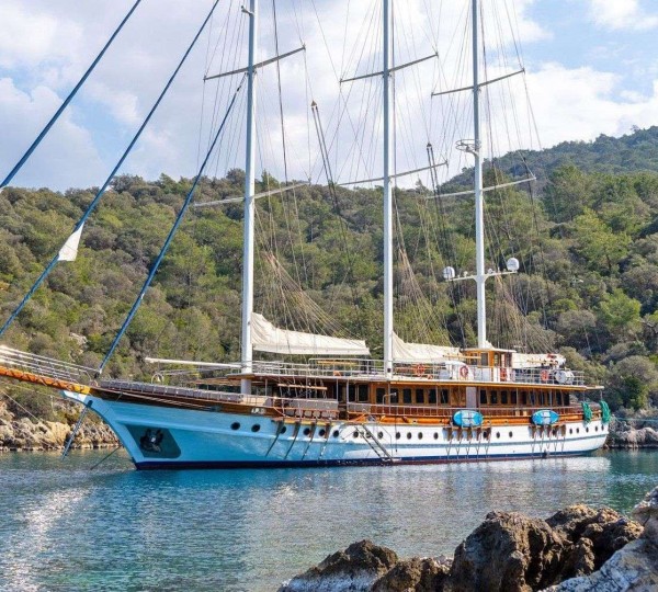 ADMIRAL Yacht Charter Details, Custom Gulet CHARTERWORLD Luxury